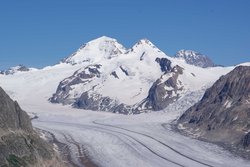 Gletscherregion am Aletschgletscher.