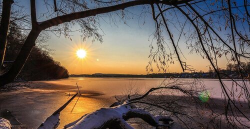 Zugefrorener See Im SonnenUntergang